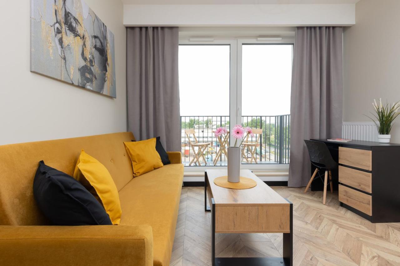 Home Factory Estate Praga Kotsisa By Noclegi Renters ワルシャワ エクステリア 写真