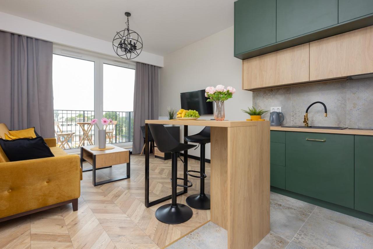 Home Factory Estate Praga Kotsisa By Noclegi Renters ワルシャワ エクステリア 写真