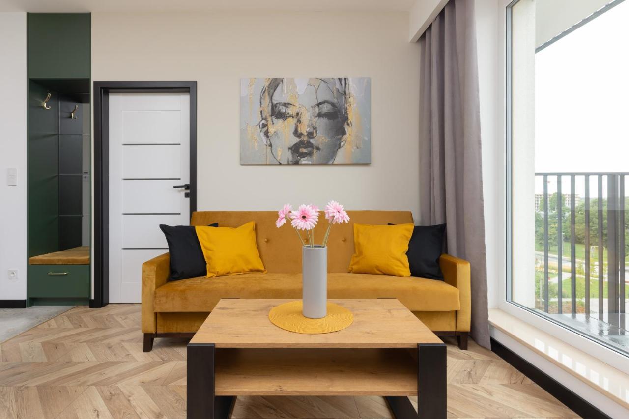 Home Factory Estate Praga Kotsisa By Noclegi Renters ワルシャワ エクステリア 写真