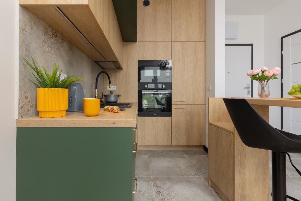 Home Factory Estate Praga Kotsisa By Noclegi Renters ワルシャワ エクステリア 写真